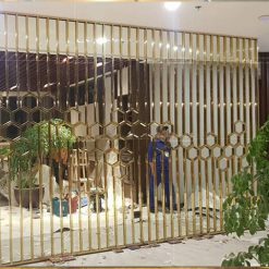 Vách Ngăn Bằng Hộp Inox